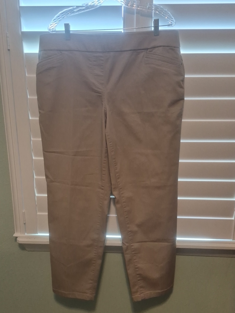 Women's Khaki Stretch Cropped Pants